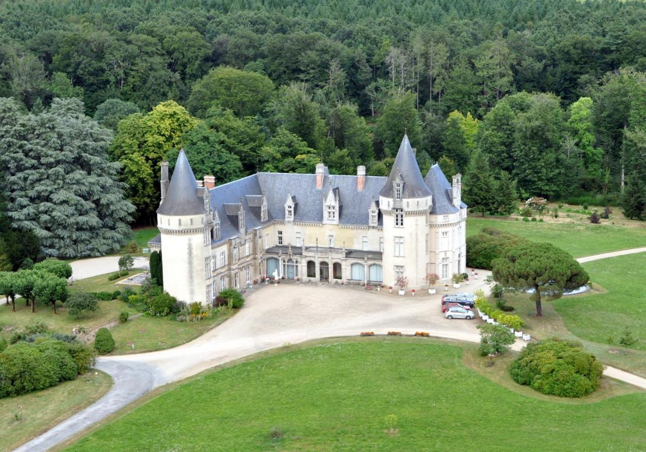 Bed and Breakfast Domaine De Bort Saint-Priest-Taurion Exterior foto