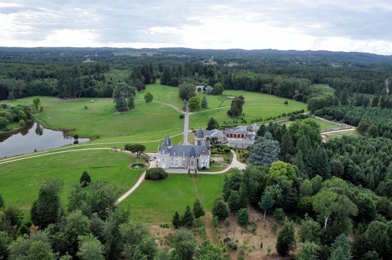Bed and Breakfast Domaine De Bort Saint-Priest-Taurion Exterior foto