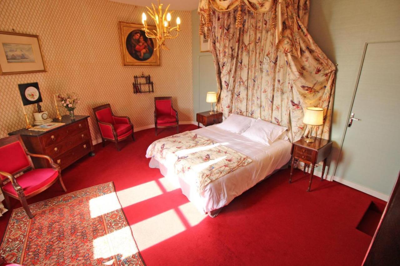 Bed and Breakfast Domaine De Bort Saint-Priest-Taurion Exterior foto