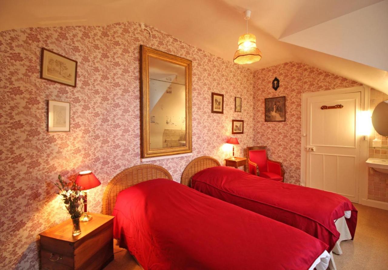 Bed and Breakfast Domaine De Bort Saint-Priest-Taurion Exterior foto
