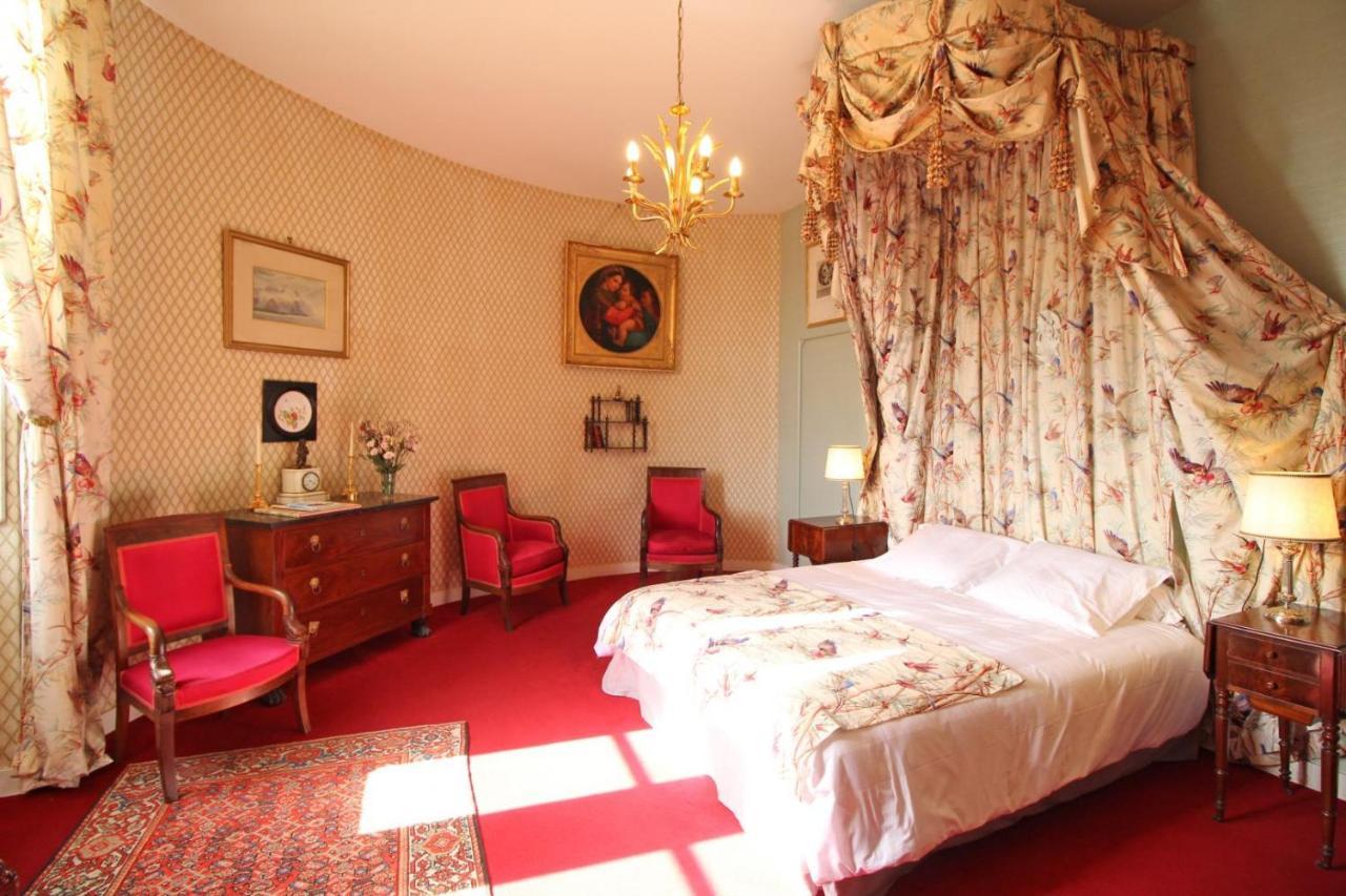 Bed and Breakfast Domaine De Bort Saint-Priest-Taurion Exterior foto